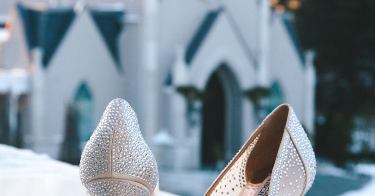 Demystifying Wedding Costs, Traditional Responsibilities, and Financial Contributions