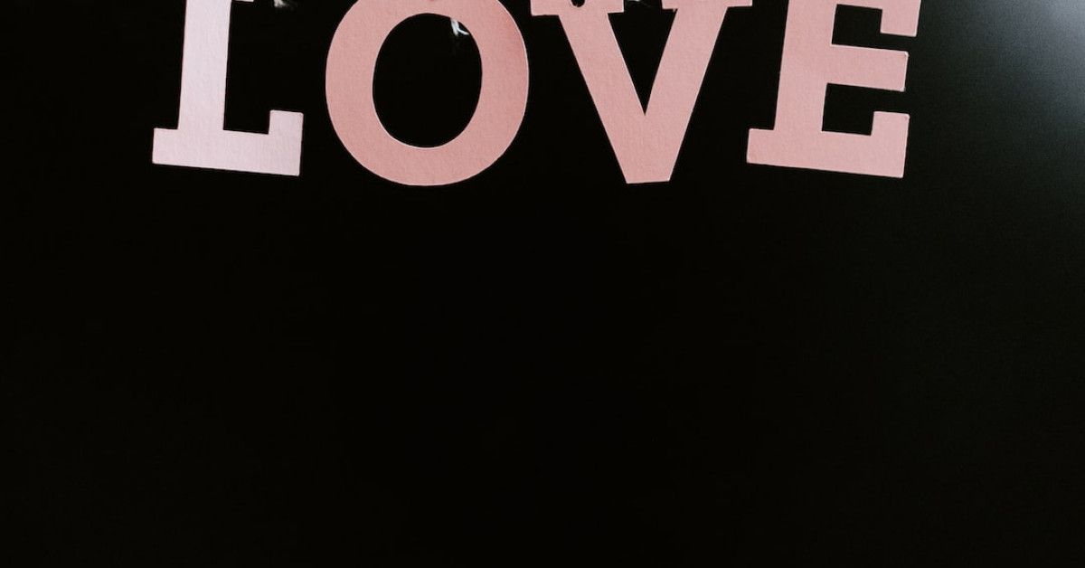 15 romantic gestures to surprise your partner - Ignite love
